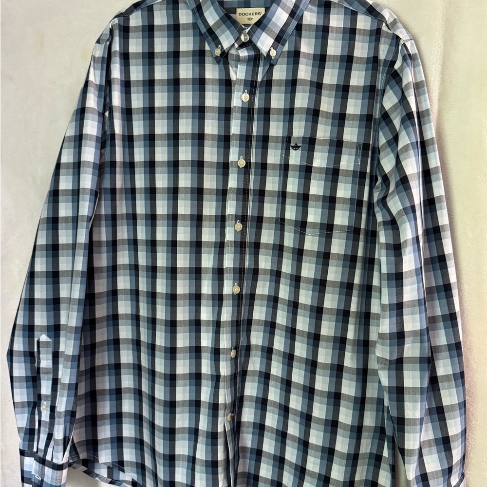 Dockers Men's Navy and White Checkered Shirt